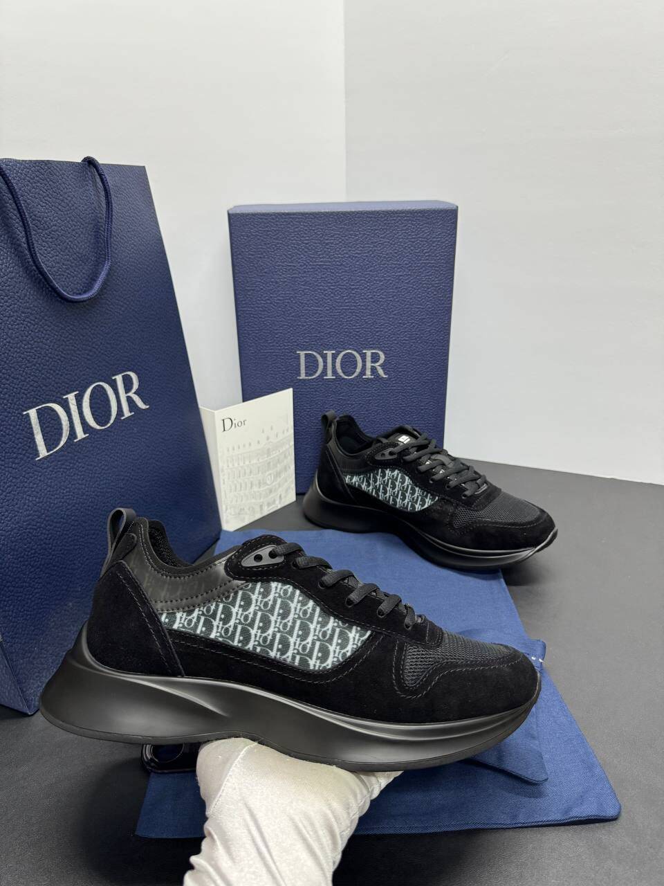 Dior B25 - Black
